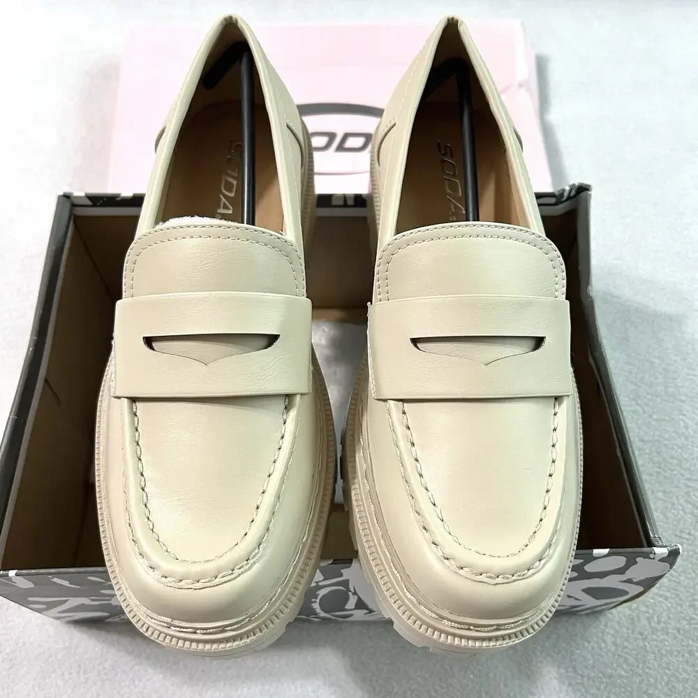 Soda Eureka Women Slip On Platform Shoes 8.5 Penny Loafer Lug Sole Stitched NIB